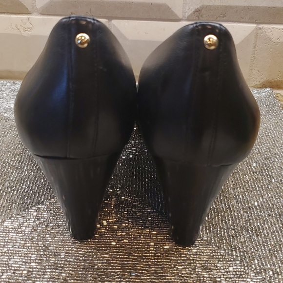 SOLD!!! NATURALIZER Black Leather Wedges - Size 12 - Picture 4 of 8